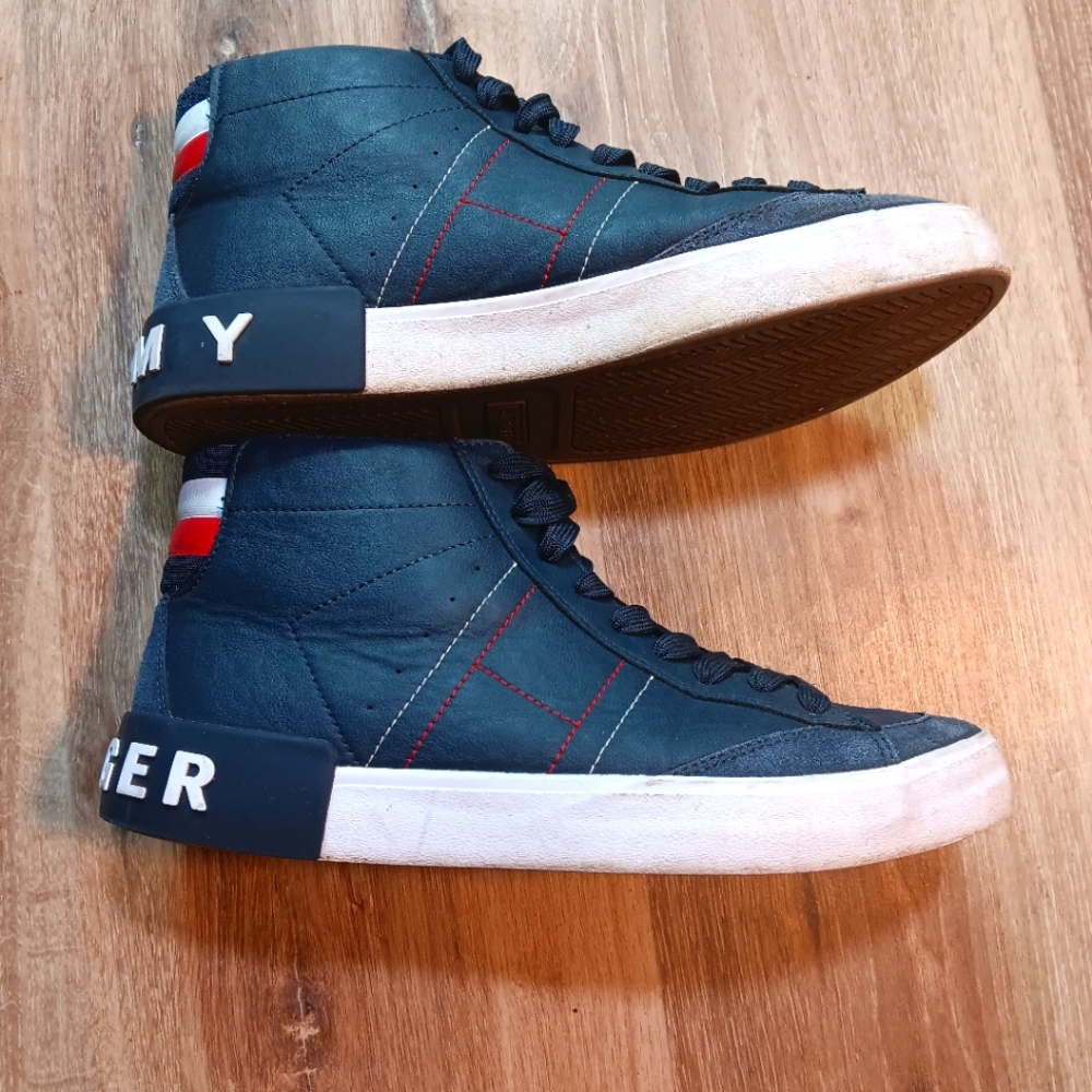 Tommy Hilfiger Men's Rikard Sneaker Size 8 ½